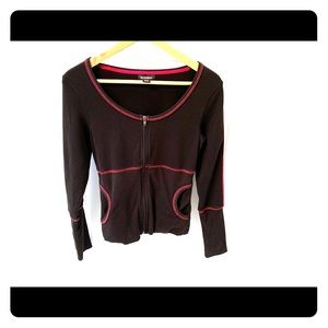 LE CHATEAU Long Sleeve Sporty Top